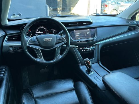 Used 2017 Cadillac XT5 Luxury image 7