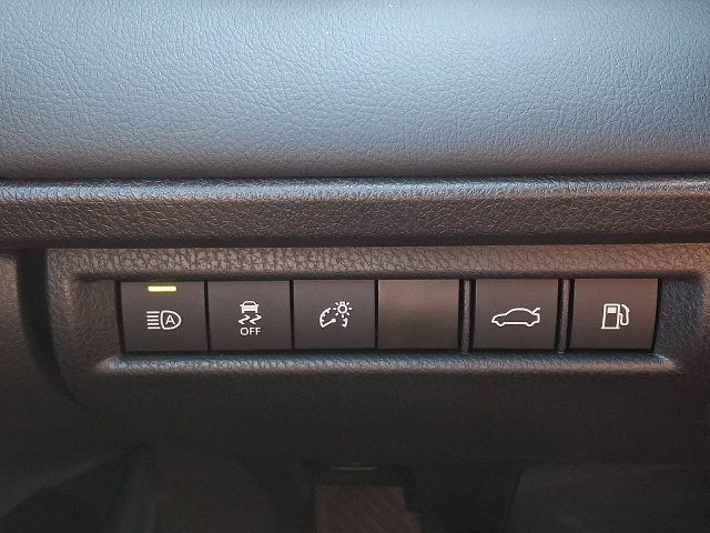 Used 2025 Toyota Camry XSE FWD image 25