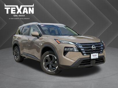 Used 2025 Nissan Rogue SV w/ SV Premium Package