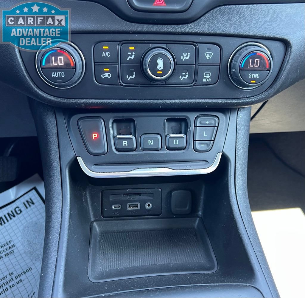 Certified 2020 GMC Terrain SLT FWD image 13