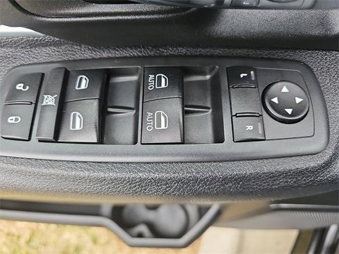 Used 2021 RAM 1500 Classic Warlock w/ Electronics Group image 27