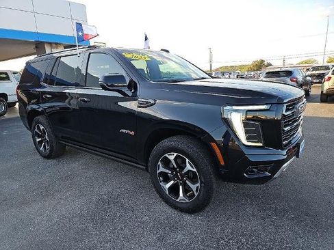 Used 2025 GMC Yukon AT4 w/ AT4 Premium Plus Package AWD/4WD image 10