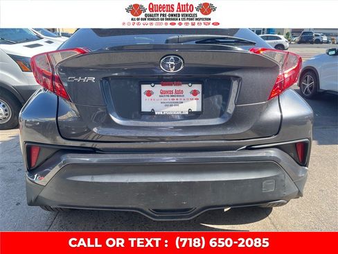 Used 2019 Toyota C-HR LE FWD image 26