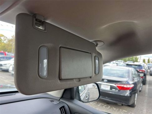 Certified 2022 Chevrolet Colorado LT w/ LT Convenience Package image 34