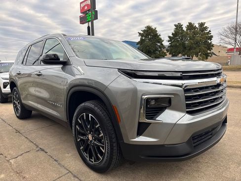 New 2026 Chevrolet Traverse LT w/ Sun and Wheel Package image 5