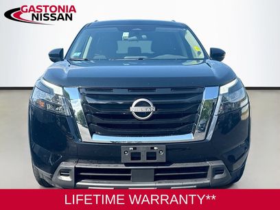 Used 2025 Nissan Pathfinder SV