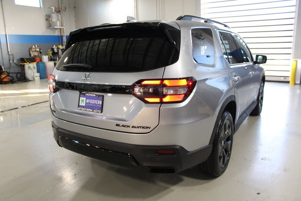 New 2026 Honda Pilot Black Edition image 13