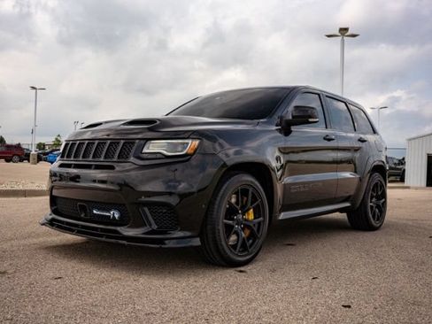 Used 2018 Jeep Grand Cherokee Trackhawk AWD/4WD image 3