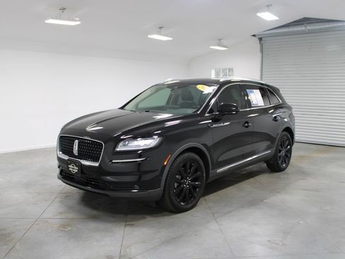Used 2021 Lincoln Nautilus Reserve w/ Equipment Group 201A image 4