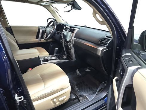 Used 2022 Toyota 4Runner SR5 Premium image 16