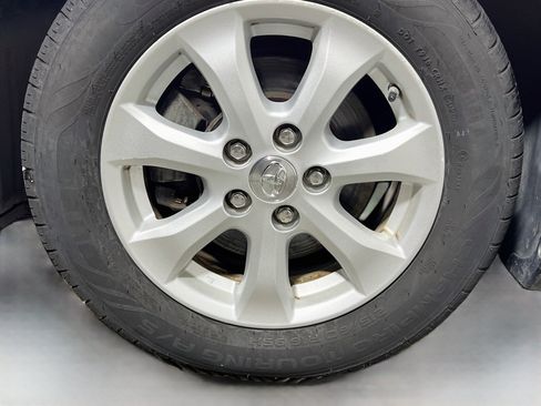 Used 2011 Toyota Camry LE w/ LE Extra-Value Pkg FWD image 14