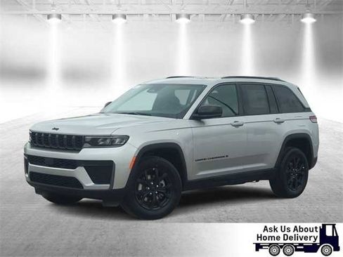 New 2026 Jeep Grand Cherokee Altitude image 1