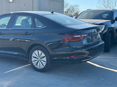 Used 2019 Volkswagen Jetta S image 4