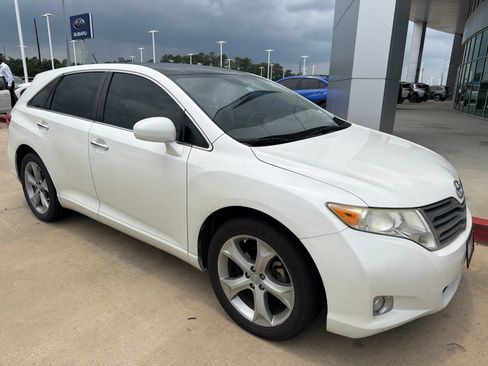 Used 2011 Toyota Venza w/ Comfort Pkg FWD image 4