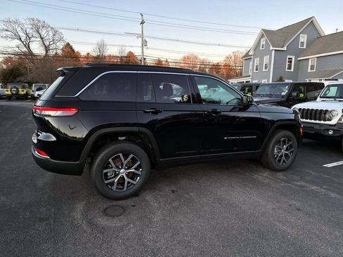 New 2025 Jeep Grand Cherokee Limited image 2