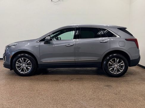 Used 2022 Cadillac XT5 Premium Luxury AWD/4WD image 2
