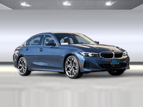 Used 2026 BMW 330i Sedan w/ Premium Package RWD image 6