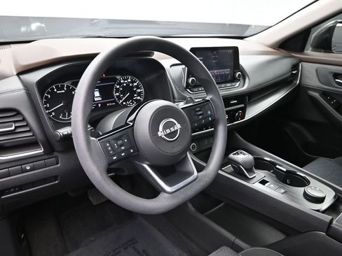 Used 2023 Nissan Rogue SV AWD/4WD image 17