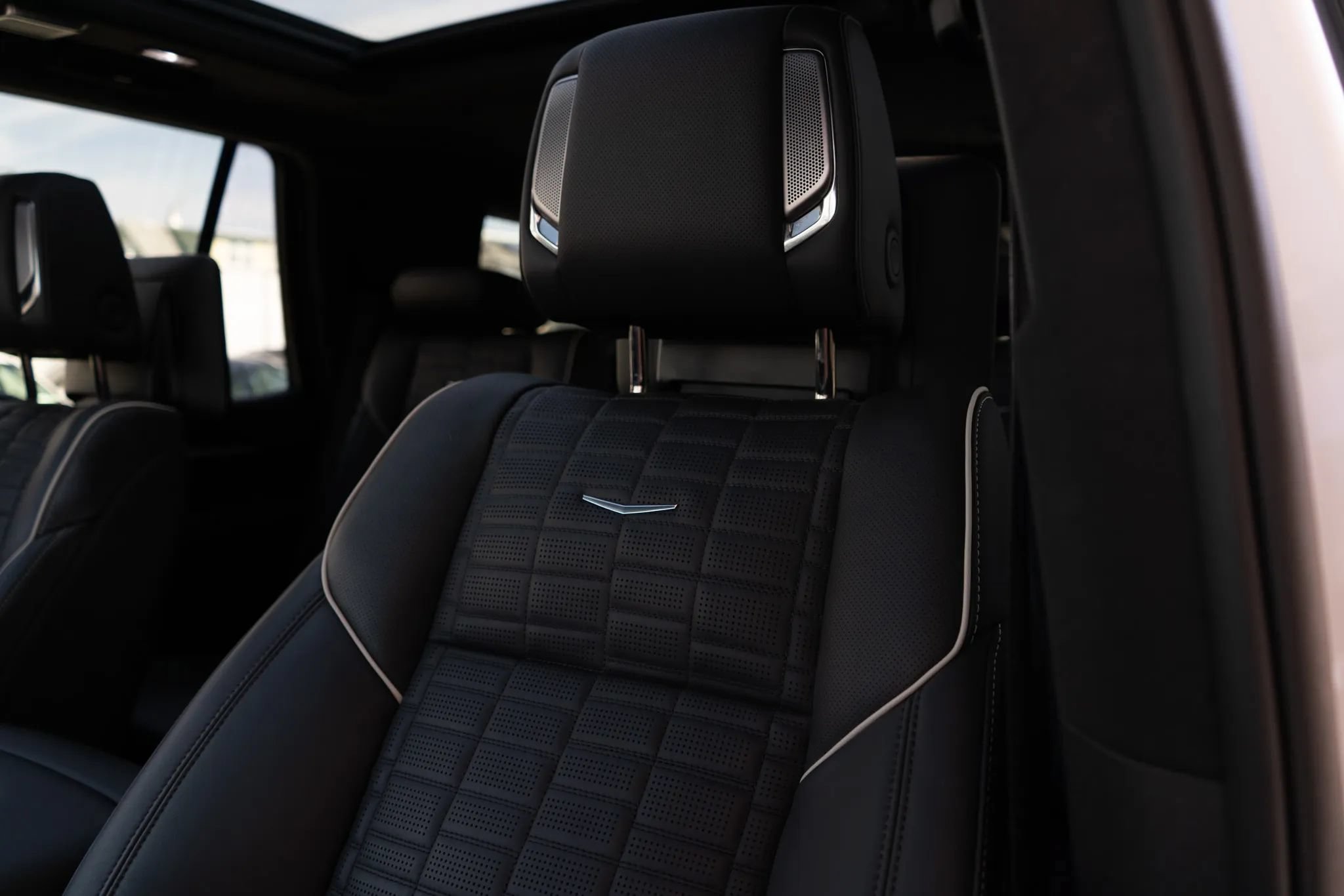 Used 2025 Cadillac Escalade V w/ LPO, Floor Liner Package AWD/4WD image 15