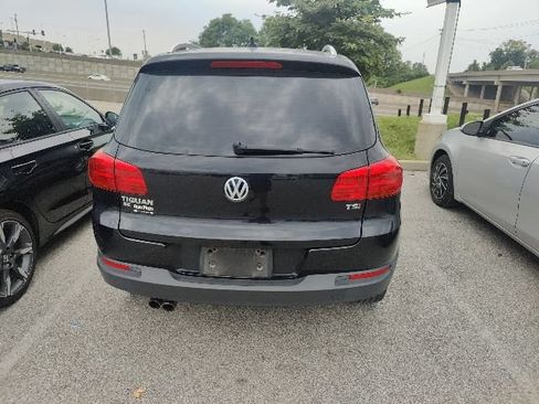 Used 2017 Volkswagen Tiguan Wolfsburg Edition FWD image 13