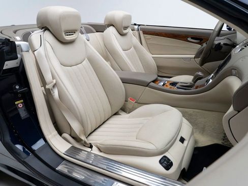 Used 2009 Mercedes-Benz SL 550 image 47
