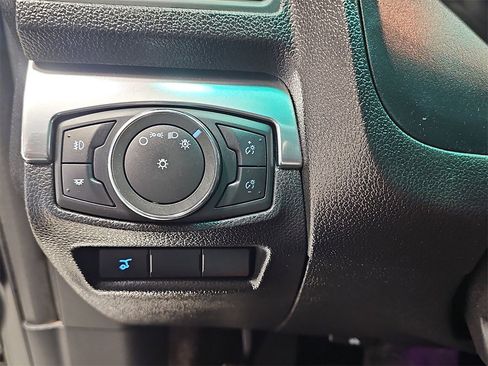 Used 2016 Ford Explorer Limited image 26