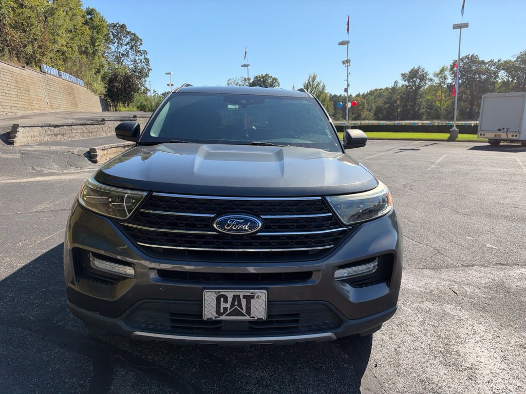 Used 2020 Ford Explorer XLT w/ Equipment Group 202A RWD image 2