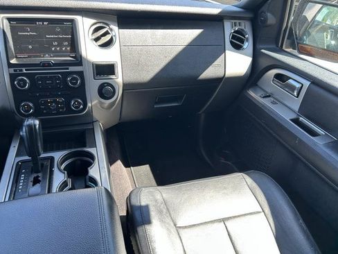 Used 2015 Ford Expedition EL XLT w/ Equipment Group 202A RWD image 13
