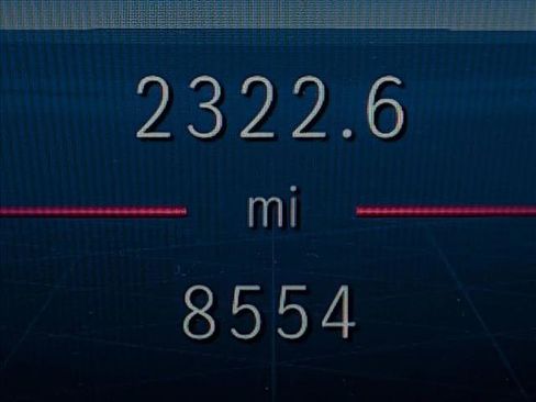 Used 2025 Mercedes-Benz GLC 300 4MATIC image 8