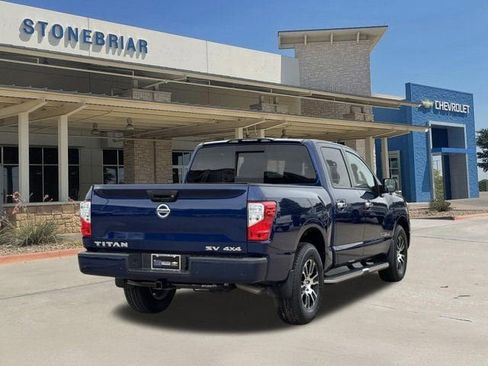 Used 2021 Nissan Titan SV w/ SV Convenience Package AWD/4WD image 5