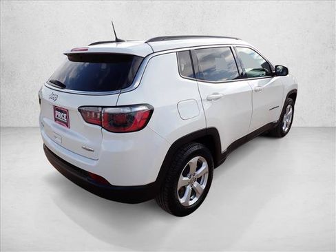 Used 2018 Jeep Compass Latitude w/ Popular Equipment Group AWD/4WD image 4