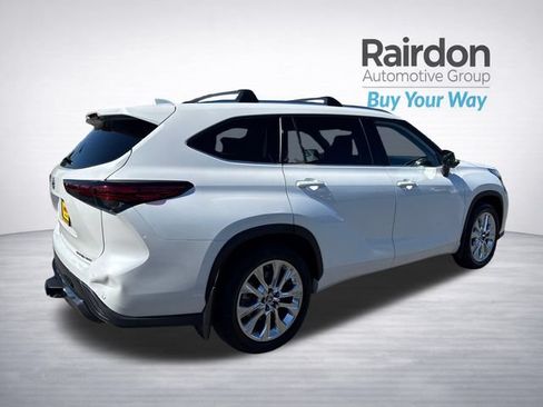 Used 2023 Toyota Highlander Limited AWD/4WD image 7