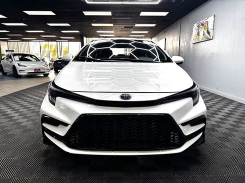 Used 2024 Toyota Corolla SE FWD image 4