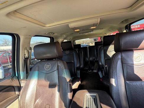 Used 2014 Cadillac Escalade ESV Platinum image 11