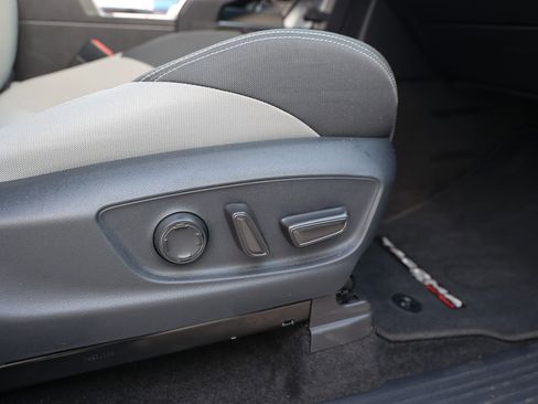 Used 2024 Toyota Tacoma TRD Off-Road image 37