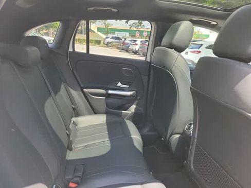 Used 2023 Mercedes-Benz GLA 250 4MATIC image 21