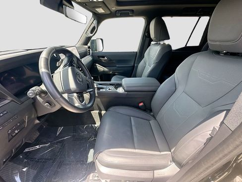 Used 2024 Lexus GX 550 w/ Cold Area Package AWD/4WD image 22