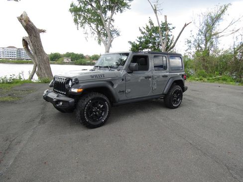 Used 2021 Jeep Wrangler Unlimited Sport AWD/4WD image 2