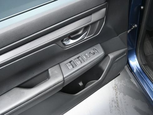 Used 2024 Honda CR-V LX image 18