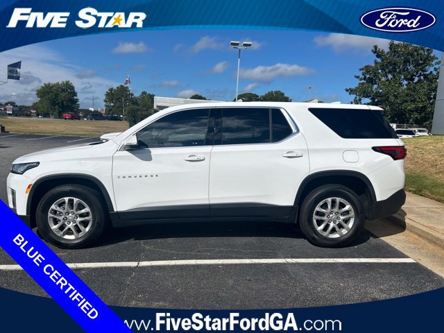 Used 2023 Chevrolet Traverse LS w/ Safety Package FWD image 4