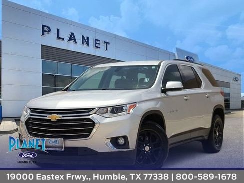 Used 2020 Chevrolet Traverse LT FWD image 1