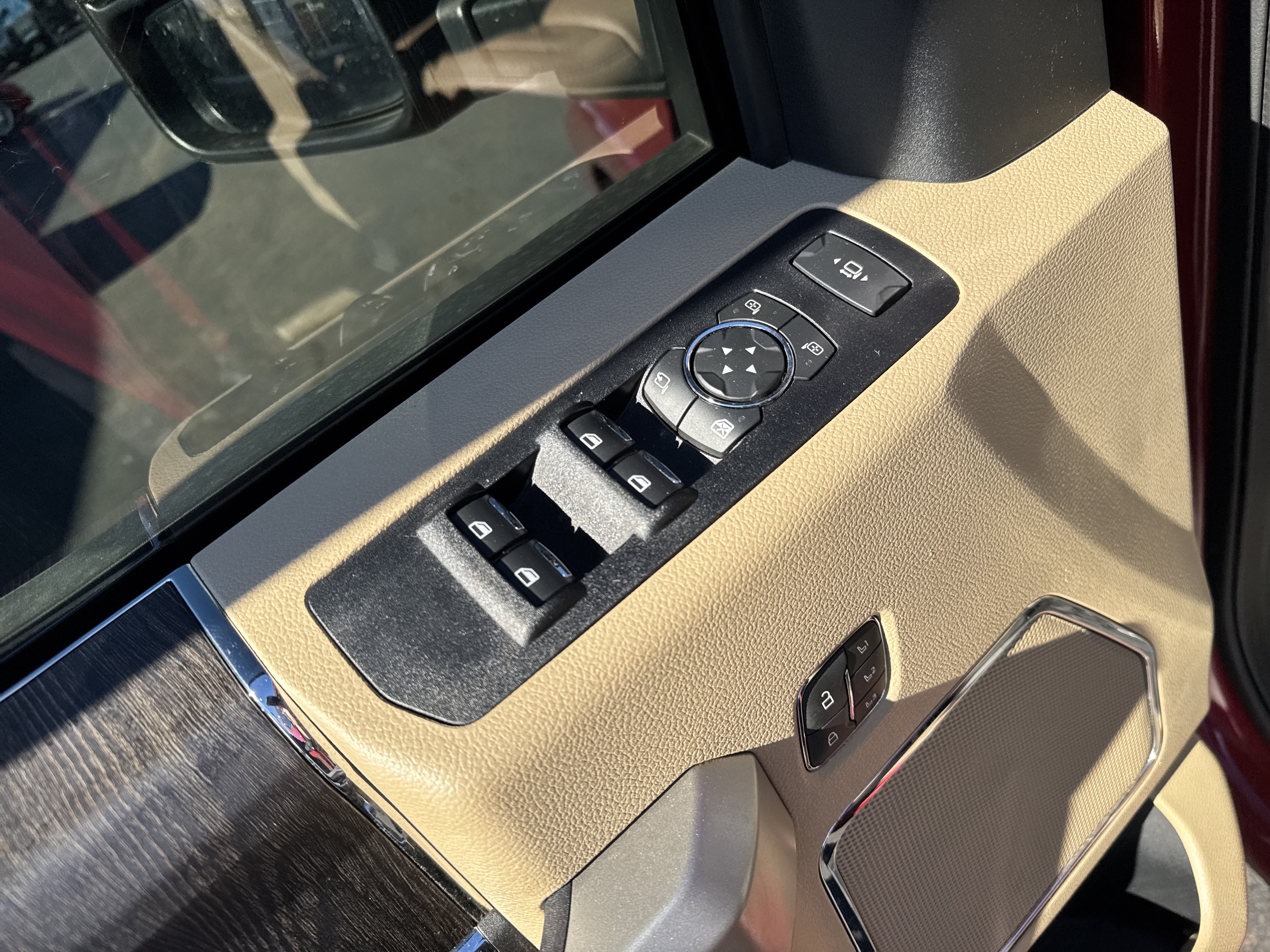 Used 2020 Ford F250 Lariat AWD/4WD image 10