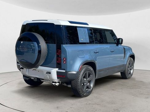 New 2024 Land Rover Defender 110 SE AWD/4WD image 5