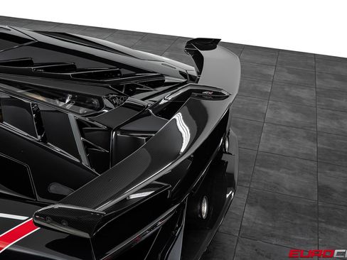 Used 2021 Lamborghini Aventador SVJ AWD/4WD image 26