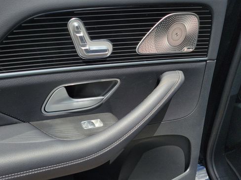 Used 2024 Mercedes-Benz GLS 450 4MATIC image 8