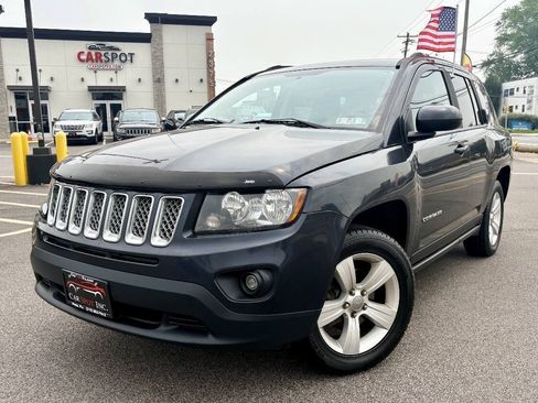 Used 2014 Jeep Compass Latitude AWD/4WD image 1