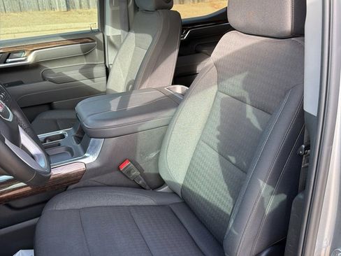 Used 2025 GMC Sierra 1500 Elevation image 25