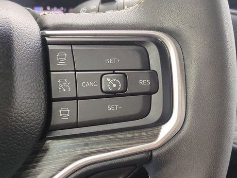 Used 2024 Jeep Wagoneer Series II RWD image 20