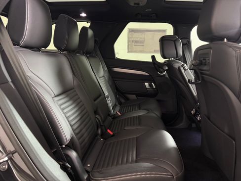 New 2026 Land Rover Discovery Limited Edition AWD/4WD image 27
