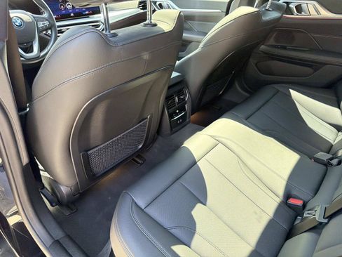 Used 2023 BMW i4 eDrive35 RWD image 9
